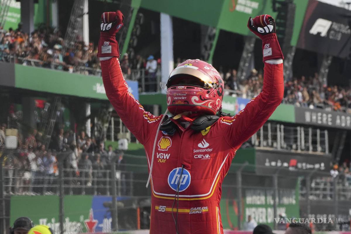 Carlos Sainz se corona en el Gran Premio de México, seguido por Norris y Leclerc; Checo en el decimoséptimo lugar