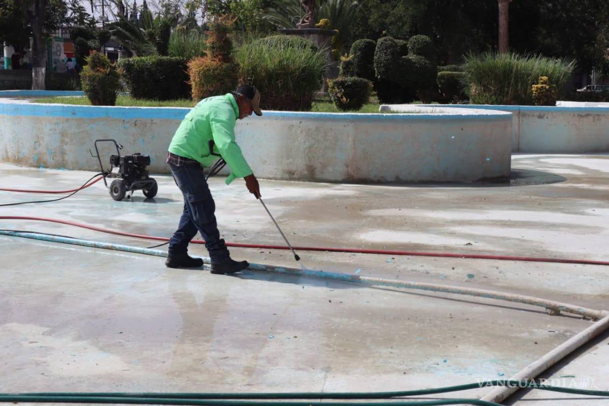 $!La aplicación de un recubrimiento especial sobre la superficie del lago busca crear un espacio más resistente y duradero, facilitando su mantenimiento a futuro.