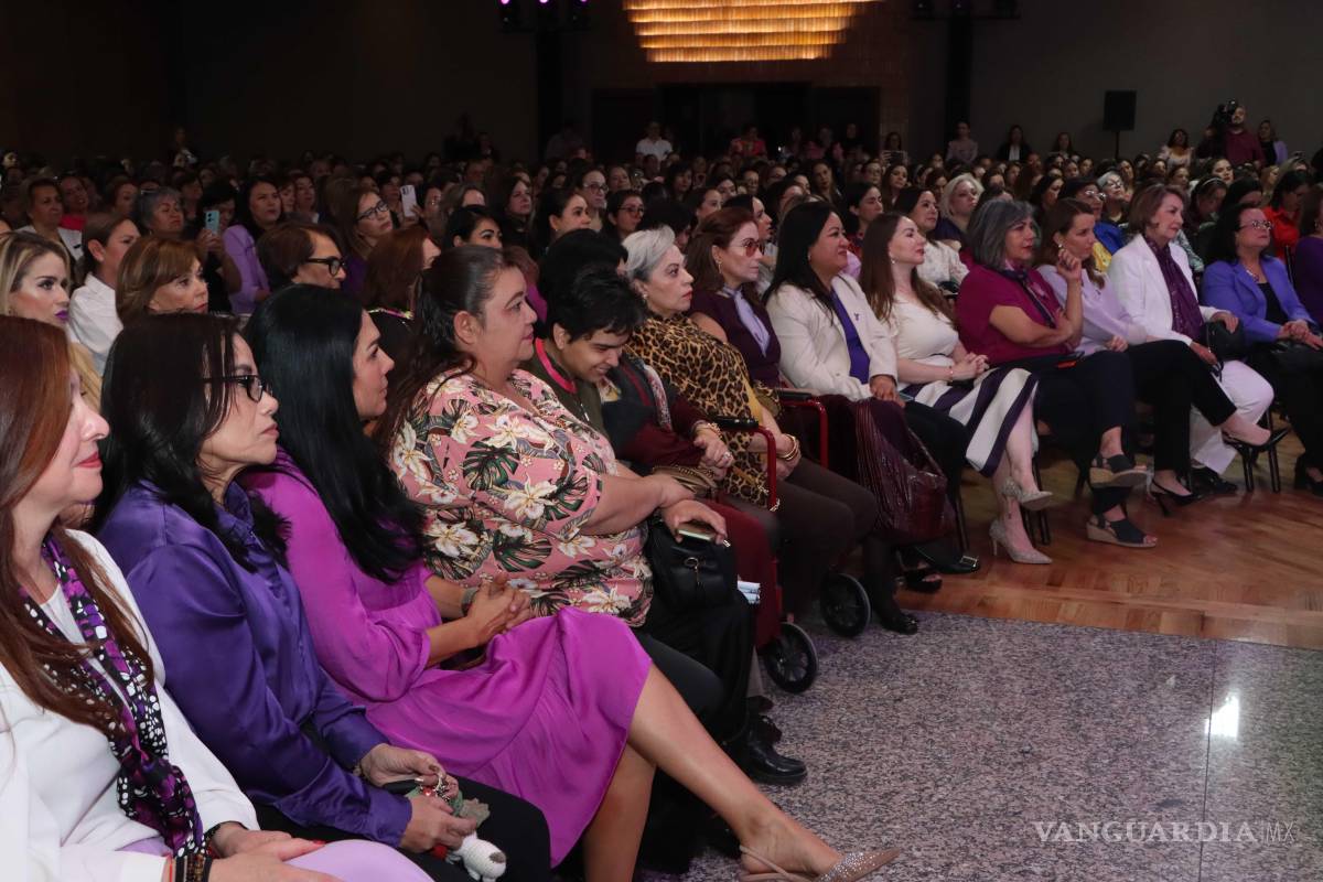 $!La conferencia fue organizada por el DIF Coahuila y la Secretaría de las Mujeres.