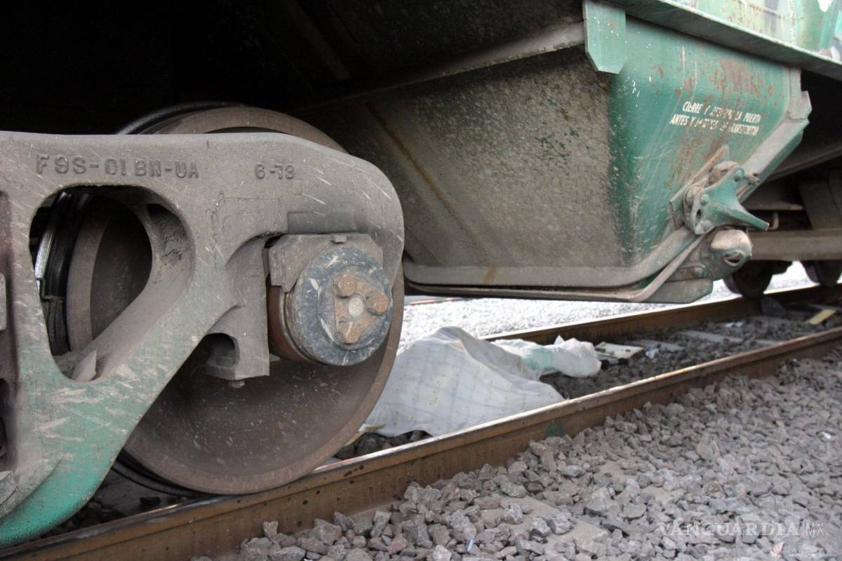 Arrastrados por el tren, mueren padre y 4 hijos en Guanajuato