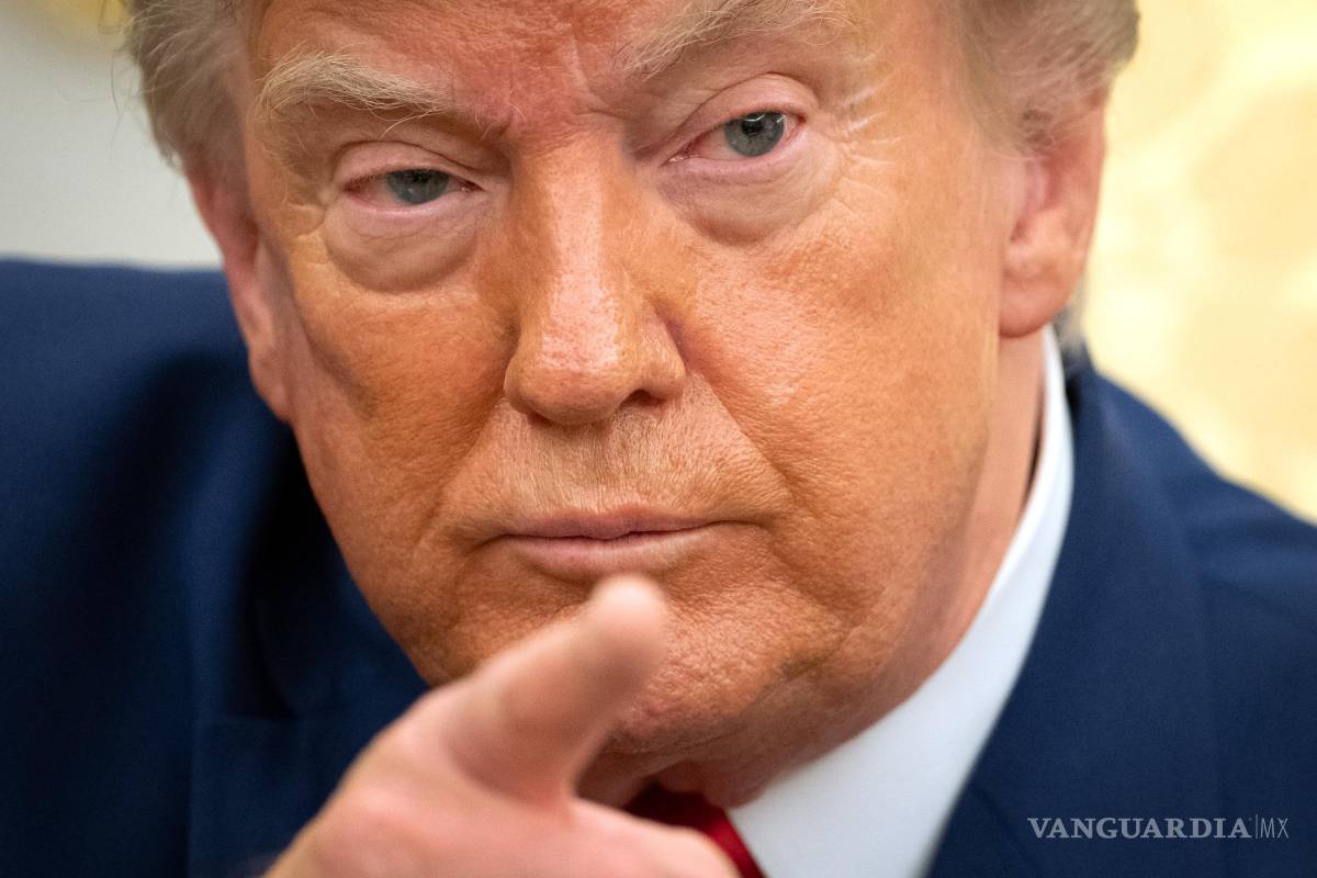 $!El presidente de EU, Donald Trump, gesticula durante una reunión en la Casa Blanca, en Washington, el martes 21 de julio de 2026.