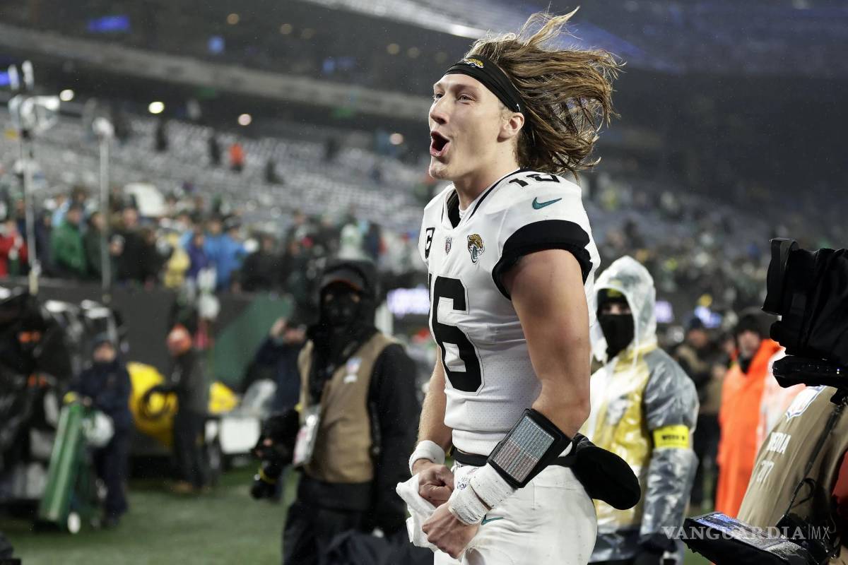 Trevor Lawrence firma extensión de 5 mil millones de pesos con los Jaguars y está entre los seis QB’s mejor pagados