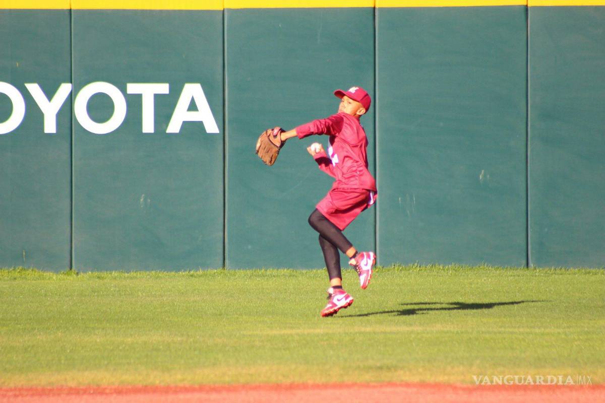 $!Peloteros de la Región Laguna participaron en pruebas físicas y técnicas durante el try out estatal de béisbol.