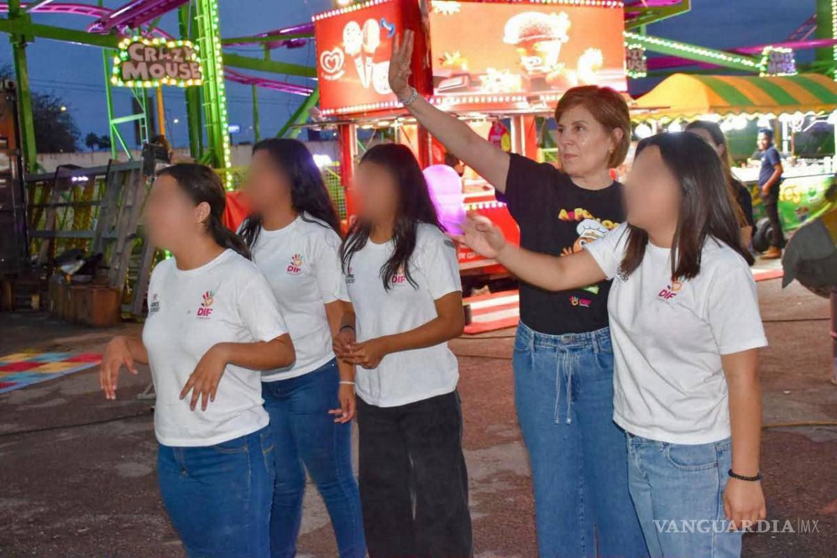 $!Jóvenes de Casa Hogar compartieron una tarde en la Feria de Torreón, acompañados por la presidenta honoraria de DIF Torreón, Selina Bremer de Cepeda