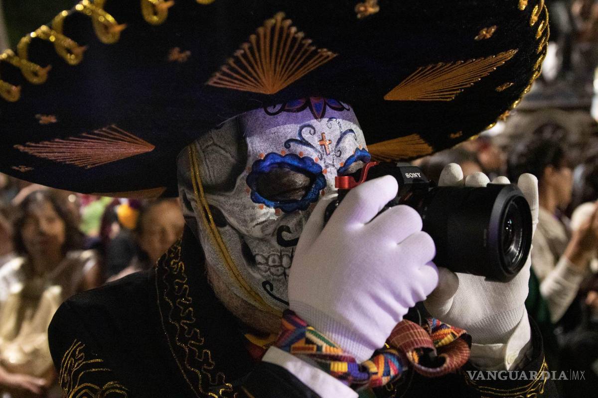 $!Se llevó a cabo el Gran Desfile de Catrinas que partió del Ángel de la Independencia al Zócalo.