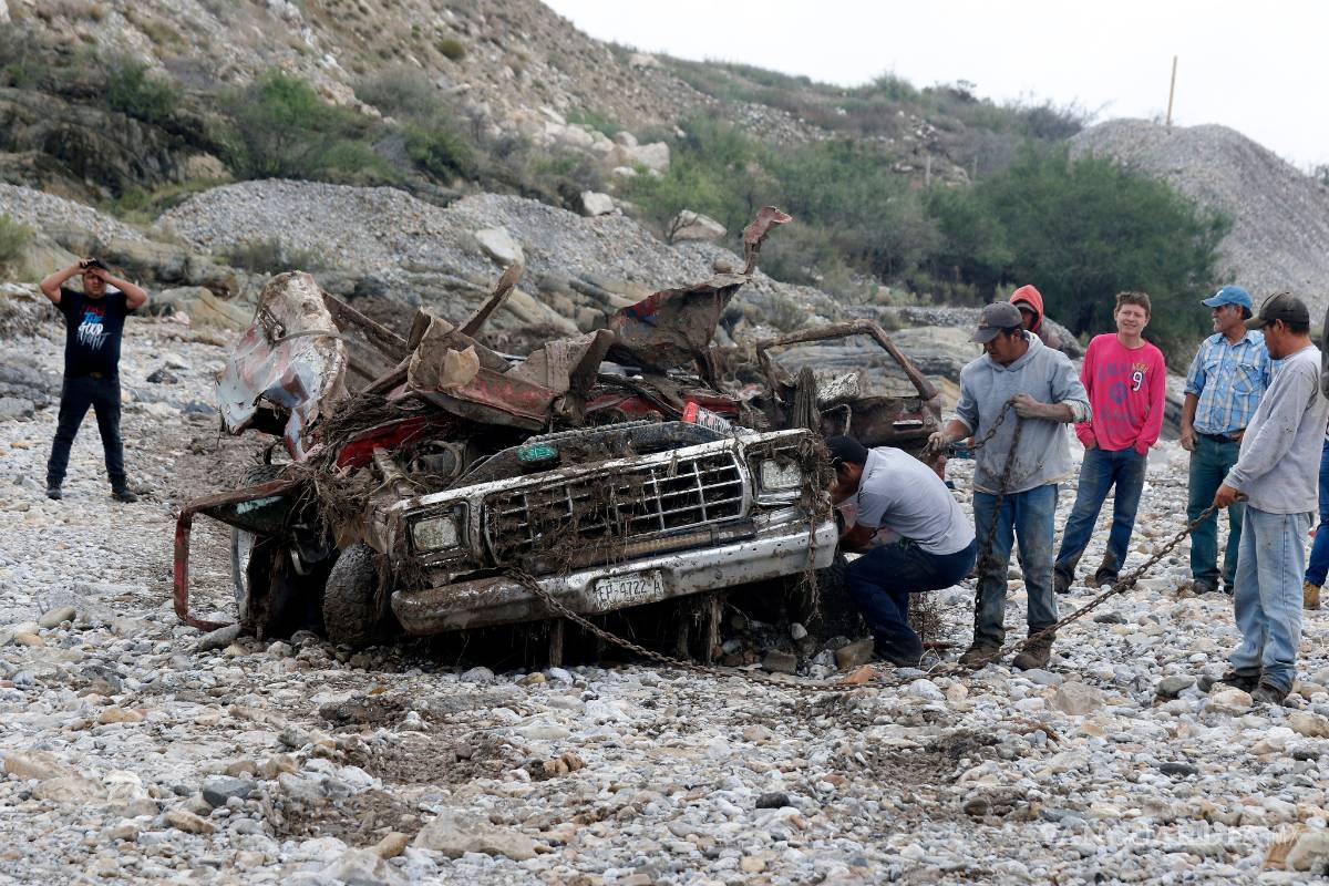 De milagro, sobrevive niña a Hanna en Coahuila tras ser arrastrada se aferra a la vida al sujetarse de tronco