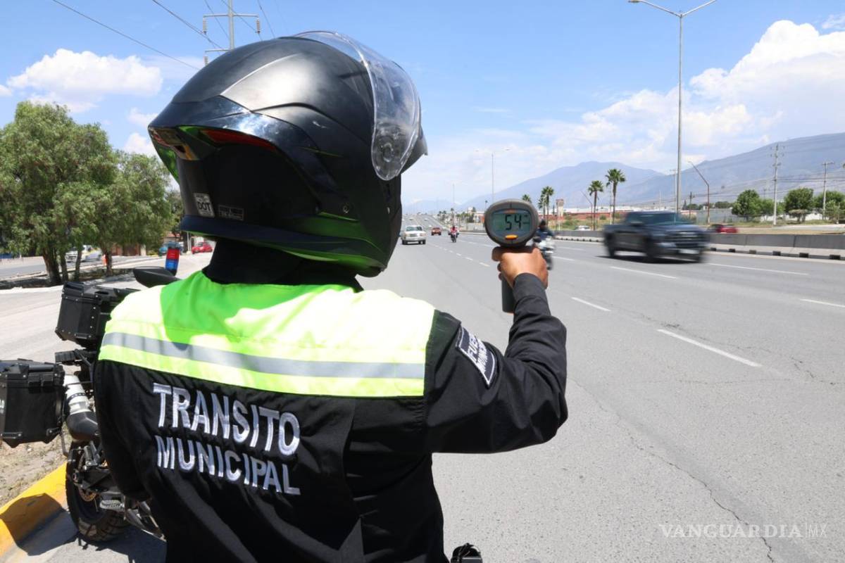 $!La Comisaría de Seguridad y Protección Ciudadana lleva a cabo operativos radar itinerantes, tanto en las principales vialidades de la ciudad como en bulevares al interior de las colonias.