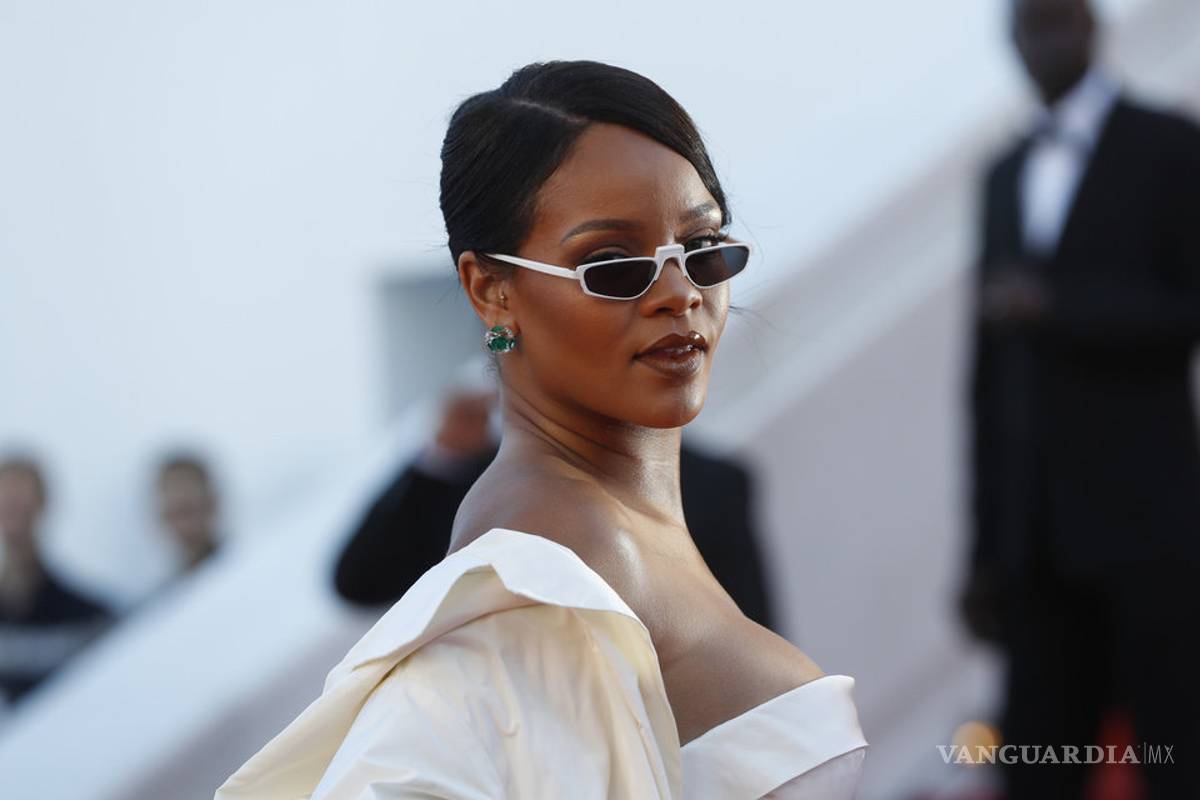 Rihanna es la portada de Vogue París