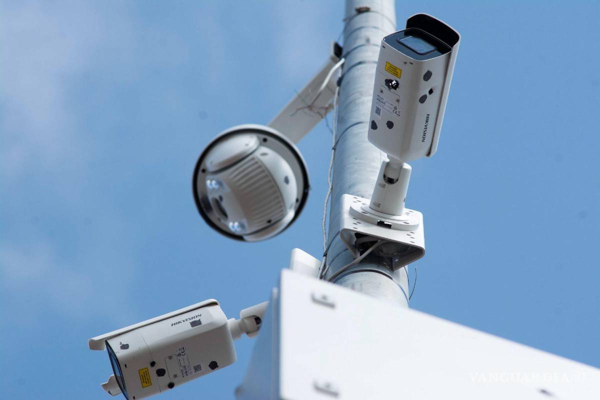 Desactivan mil cámaras de vigilancia, clandestinas, en Veracruz