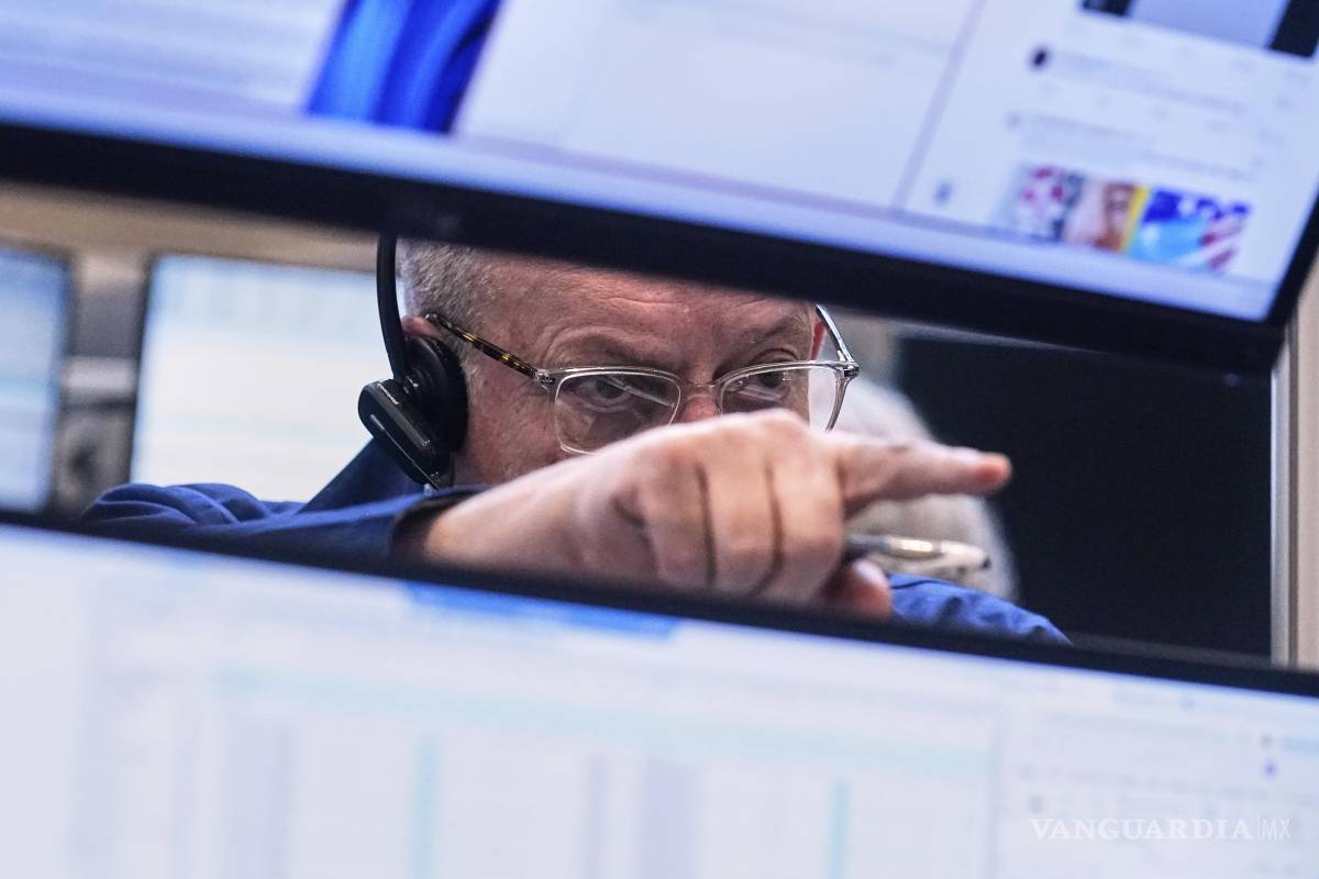 $!”Comprar en la caída” se refiere a adquirir títulos o invertir en el mercado inmediatamente después de que haya perdido valor, a un precio de descuento.