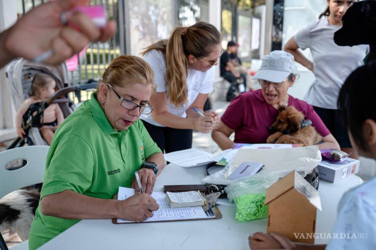 $!También se brindaron servicios de vacunación antirrábica y desparasitación para mascotas.