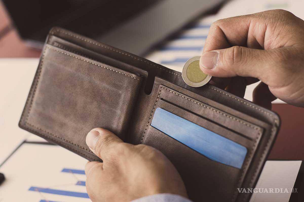 Se reduce la población en situación de pobreza laboral: Coneval