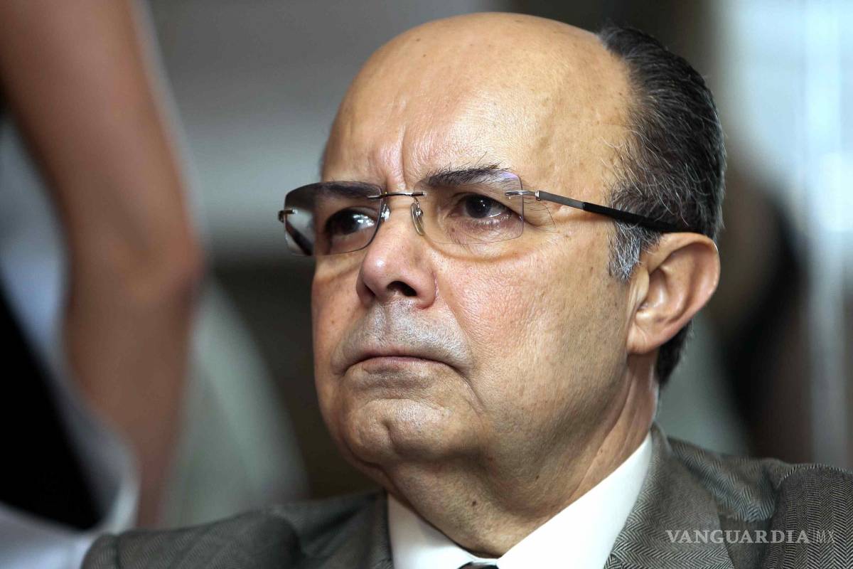 Se va Plinio... y no volverá