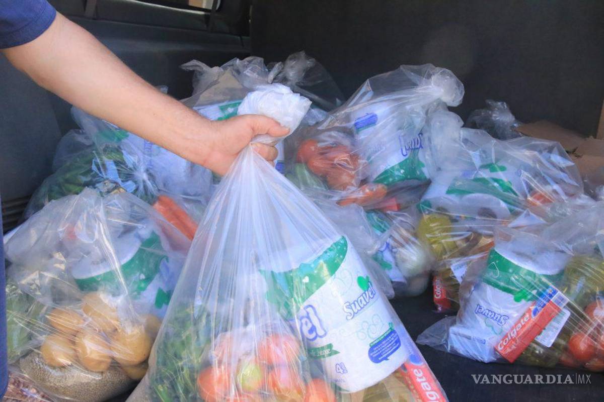 Piden familias apoyos a Cáritas de Saltillo; incrementan peticiones en familias jóvenes