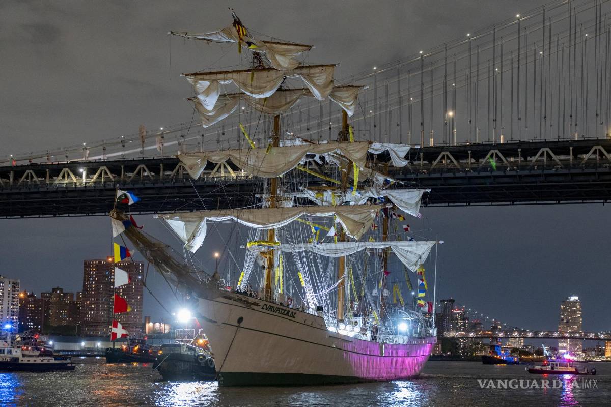 Regresan a México 172 cadetes tras tragedia del Buque Cuauhtémoc en EU