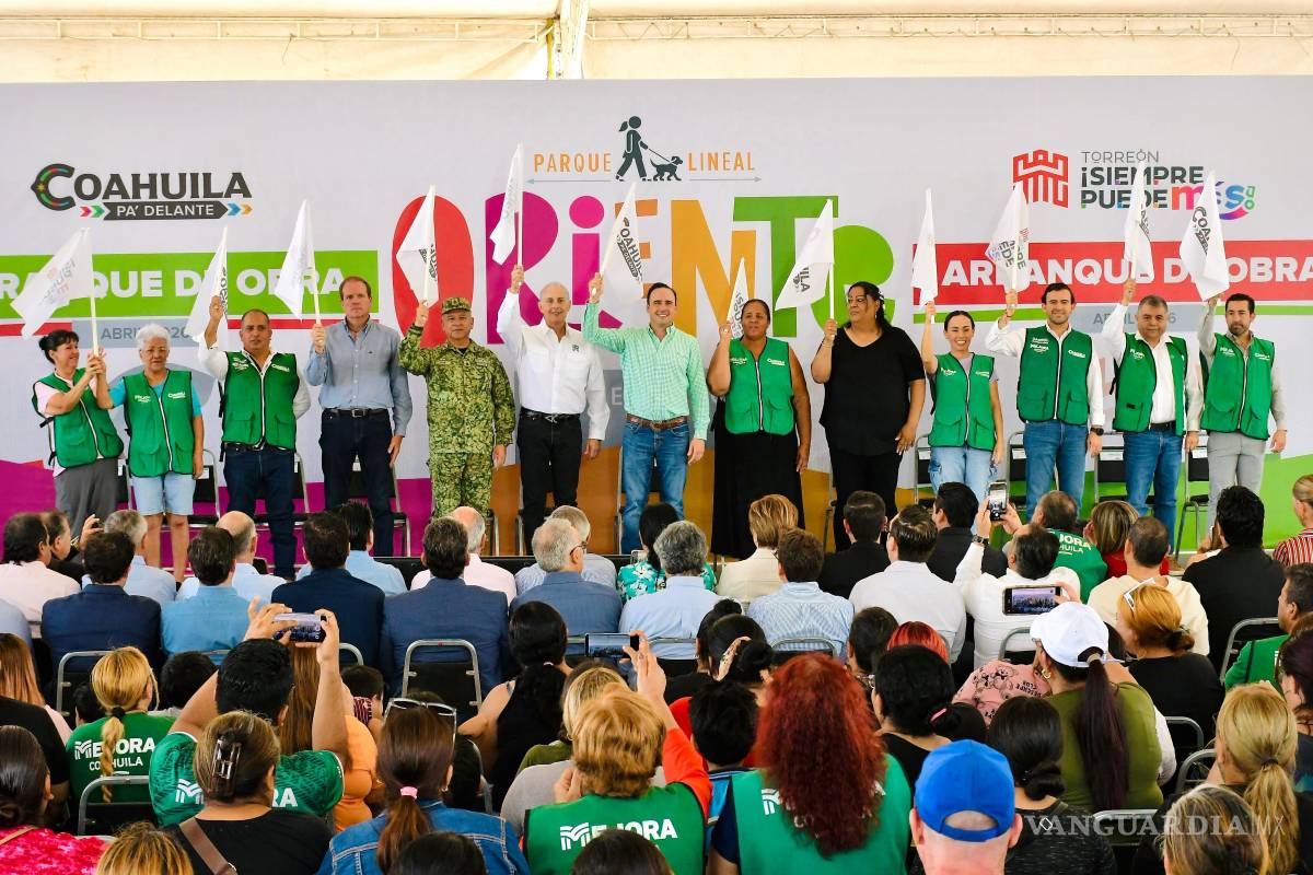 $!Autoridades estatales y municipales dieron el banderazo a la obra del Parque Lineal Oriente en Torreón.