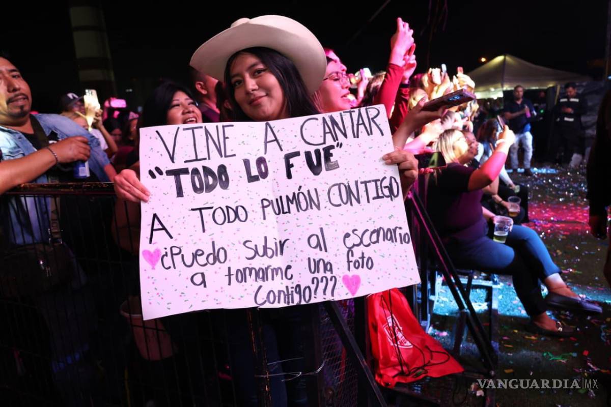 $!Familias, jóvenes y visitantes vivieron una noche de música y entretenimiento en una de las jornadas más concurridas del festival.