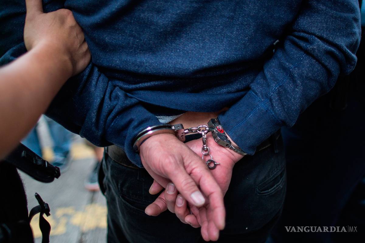 Falso sacerdote es detenido en Puebla; robaba limosnas