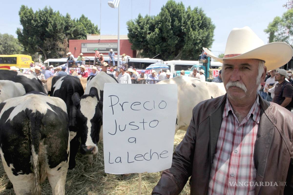 Lecheros piden al Gobierno atender demandas de la sociedad