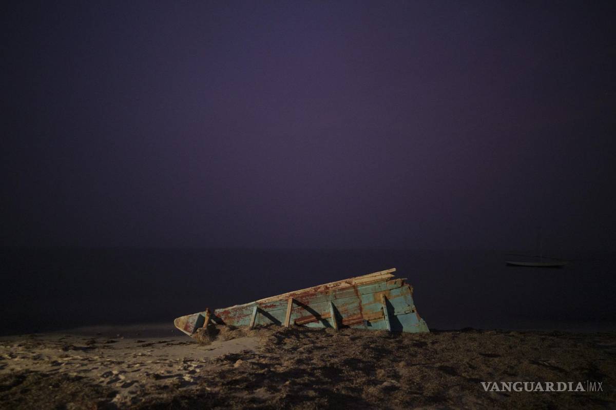 Migrantes Africanos realizan una travesía de muerte en su intentando por llegar a las Islas Canarias