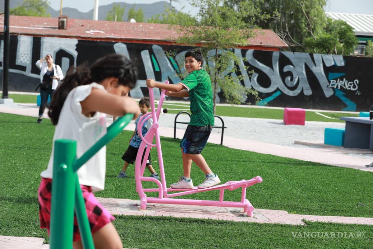 $!Canchas de basquetbol, áreas verdes y juegos infantiles reúnen cada semana a cientos de familias saltillenses.