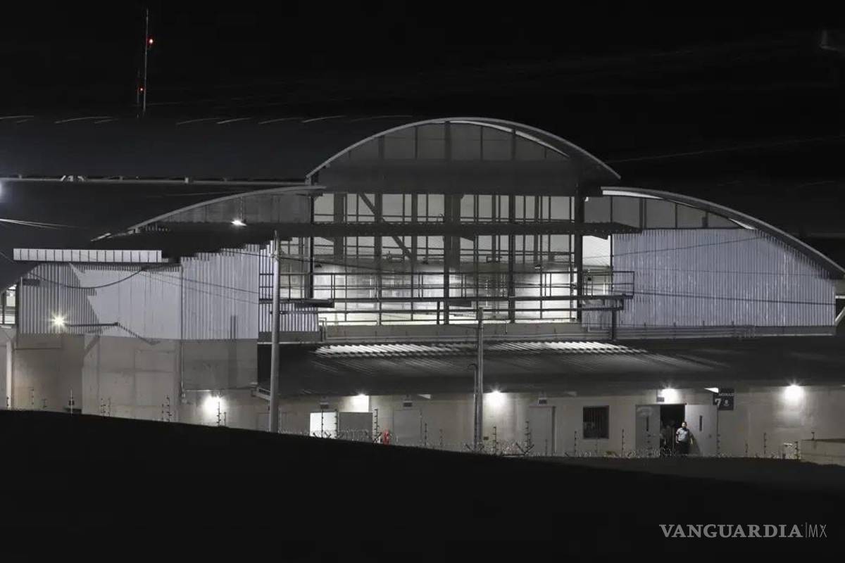 Así fue el traslado de 2 mil pandilleros al Centro de Confinamiento del Terrorismo en el Salvador