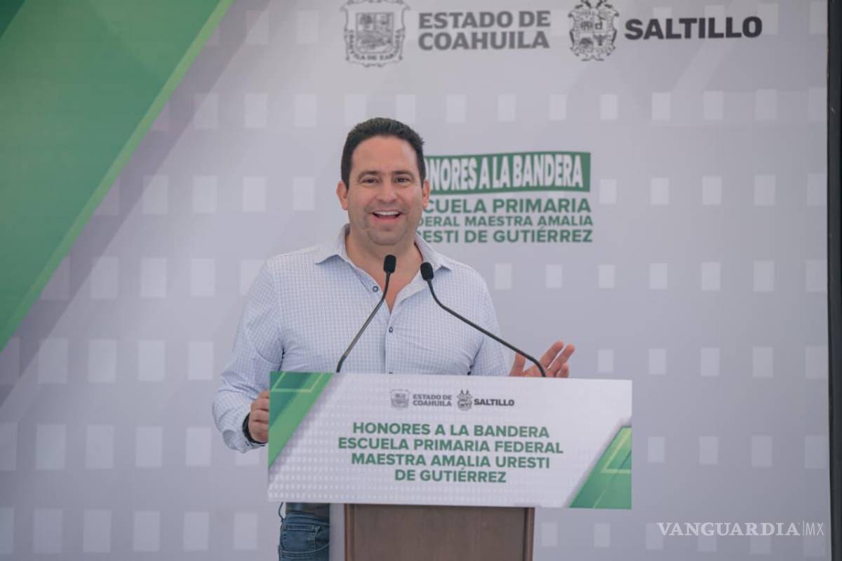 $!Saltillo apuesta por la educación para construir un mejor futuro, afirma Javier Díaz.