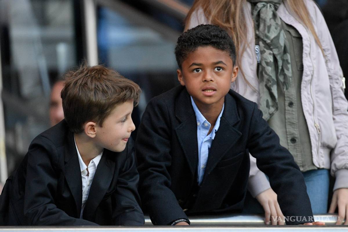 Hijo de Patrick Kluivert firma a sus nueve años un contrato con Nike