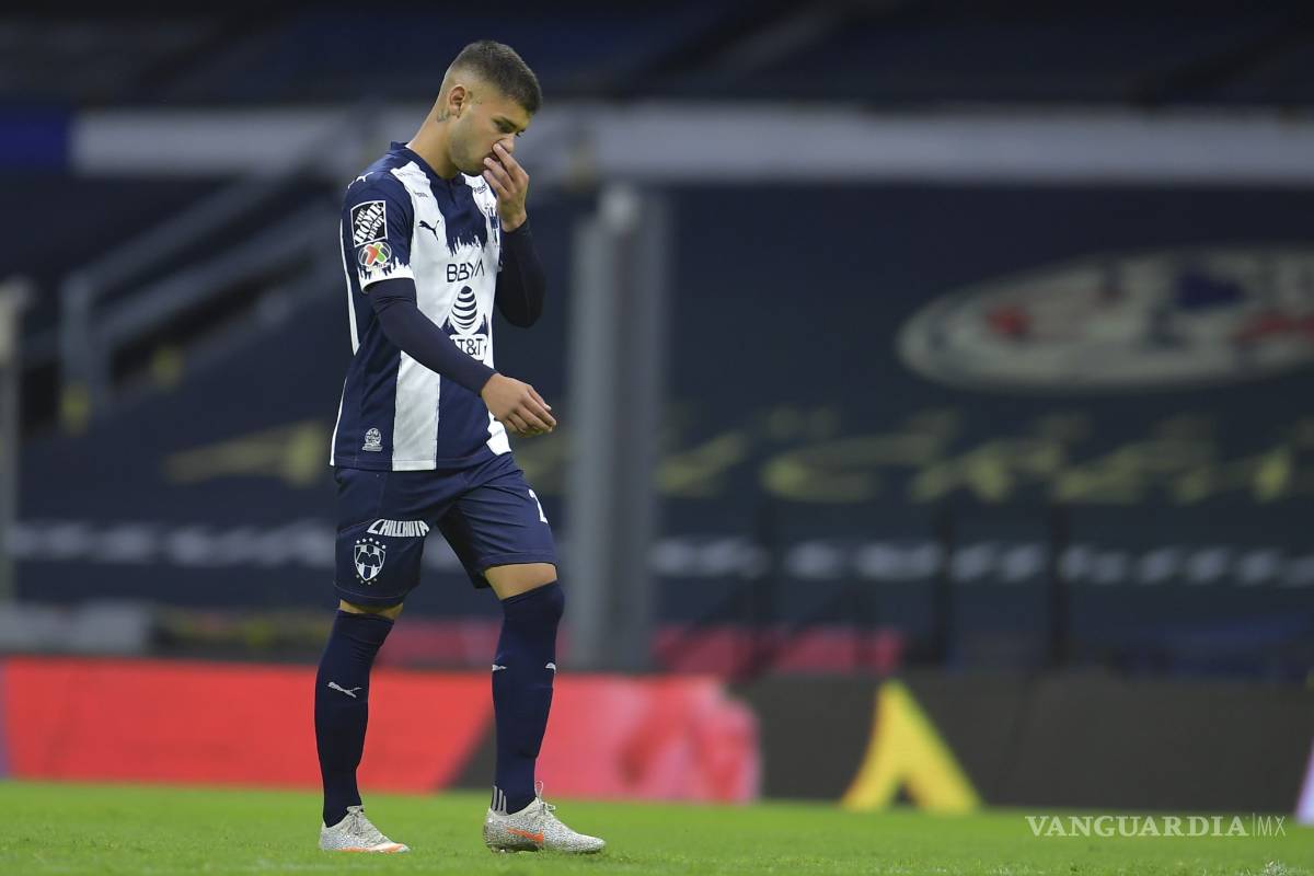 Mohamed debuta a su hijo en el juego contra América...lo expulsan 30 segundos después