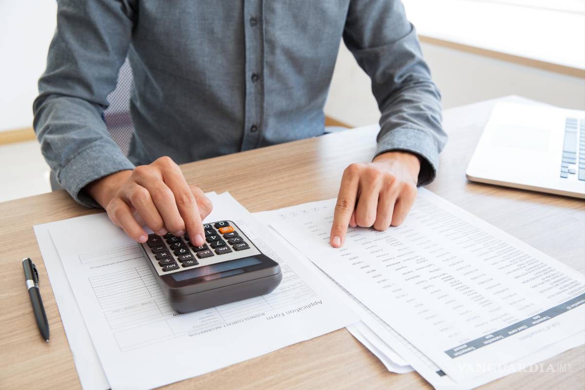 $!Calculadora: la ‘guardiana’ de las finanzas personales. Foto: Katemangostar-Freepik.