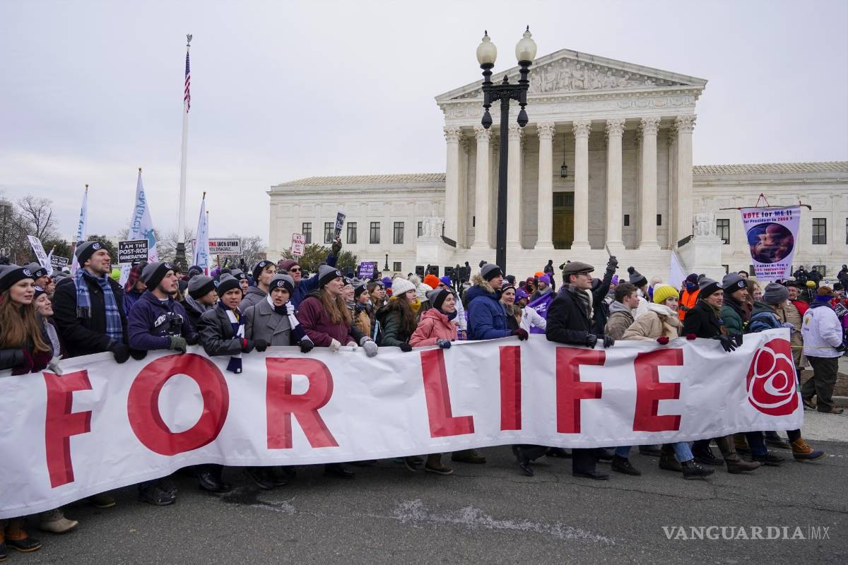 Celebran probable fin del aborto en la mitad de EU