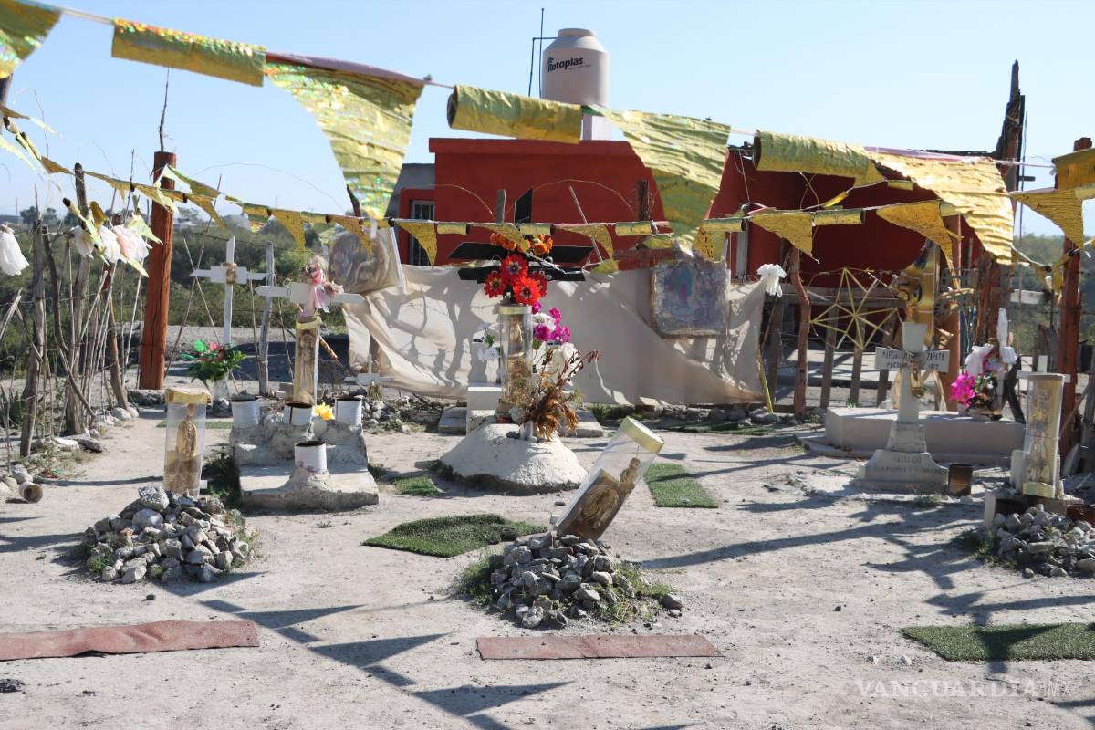 $!El panteón más pequeño de Saltillo alberga a las víctimas del trenazo de 1972