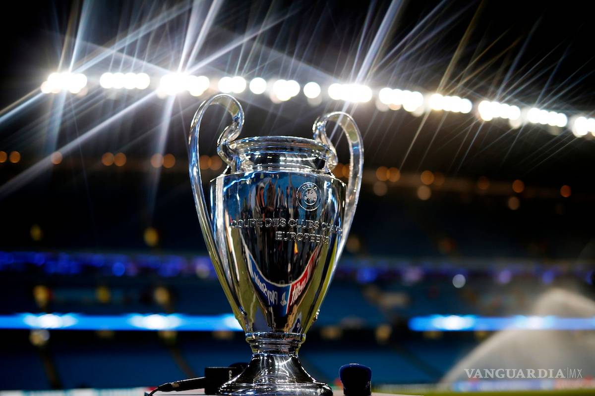 Por seguridad, la final de Champions se jugará bajo techo