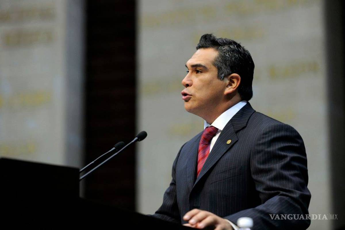 Alejandro Moreno suena para sustituir a Ochoa Reza en el PRI luego de fiestas patrias