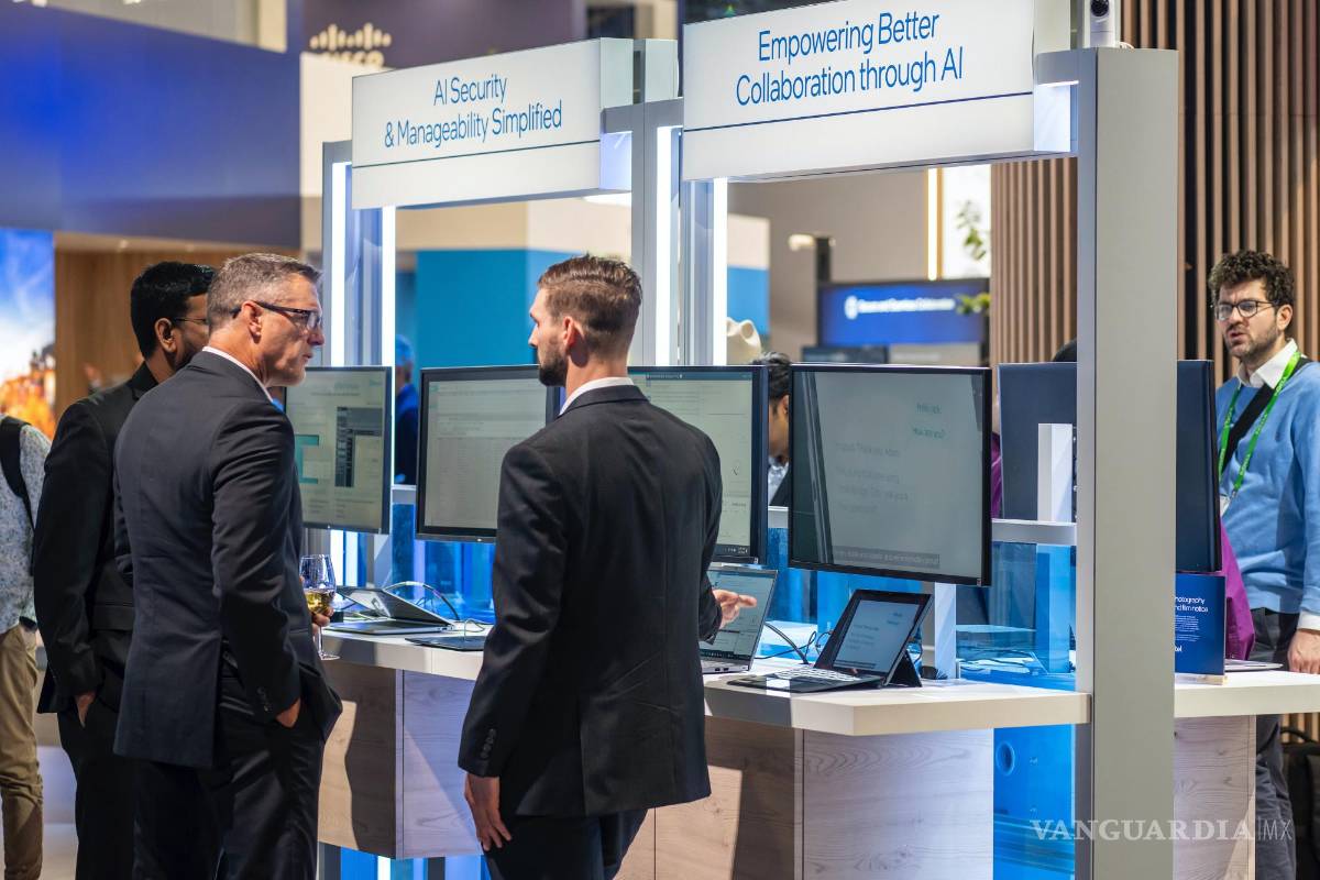 $!Intel hace una demostración de las características de seguridad y capacidad de administración de la plataforma Intel vPro en su recepción de PC con IA.