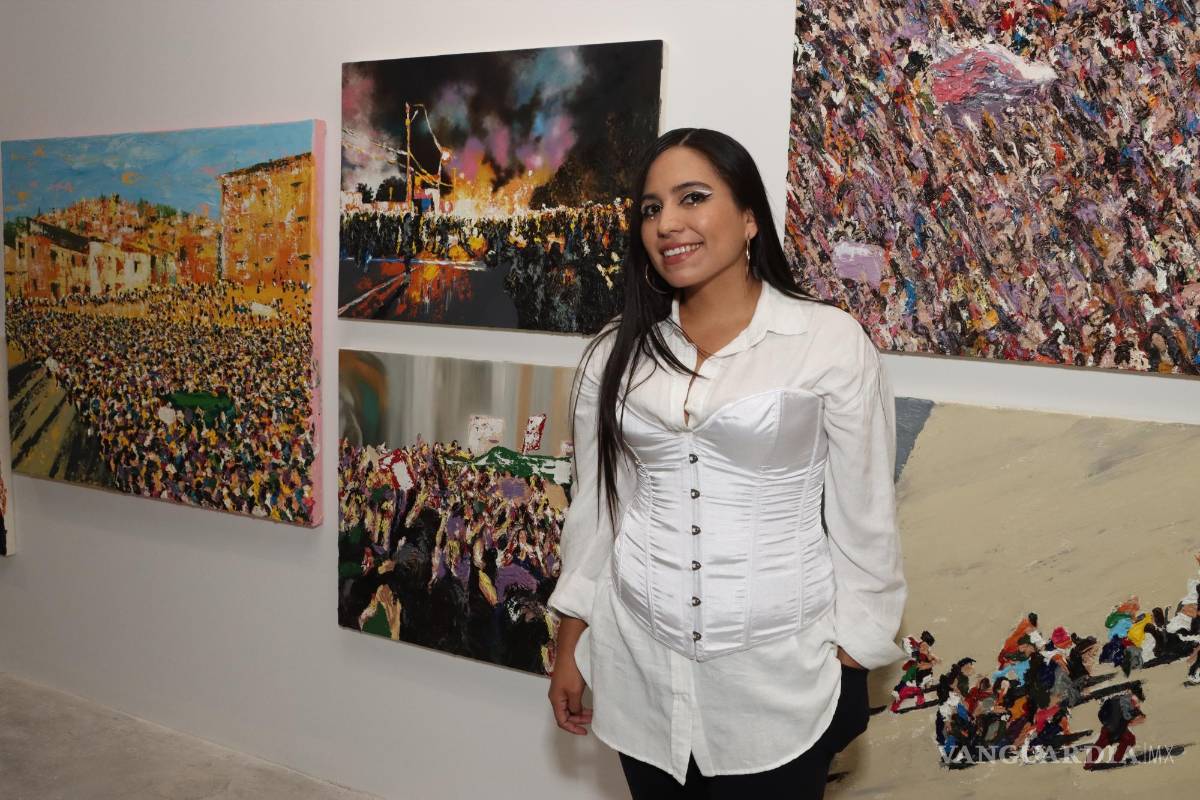 $!La guanajuatense Samara Colina retrata con el color y la impresión a las multitudes, ya sea en protesta o en celebración.