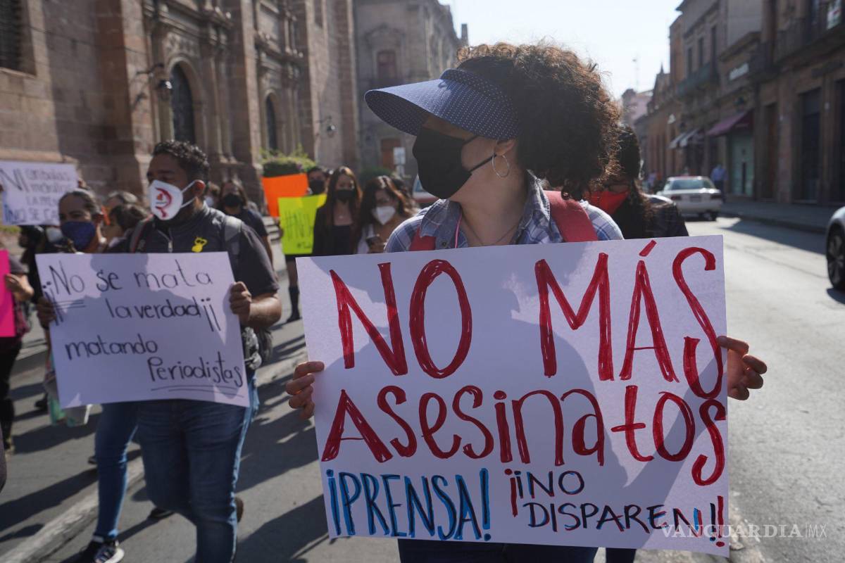 $!Periodistas de Michoacán se manifestaron por el asesinato de su colega Armando Linares López, director del portal Monitor Michoacán.