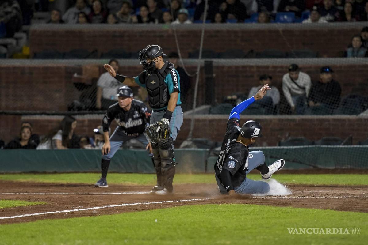 $!Saraperos vs Acereros: la Nave Verde sella espectacular empate a 10 carreras contra Monclova