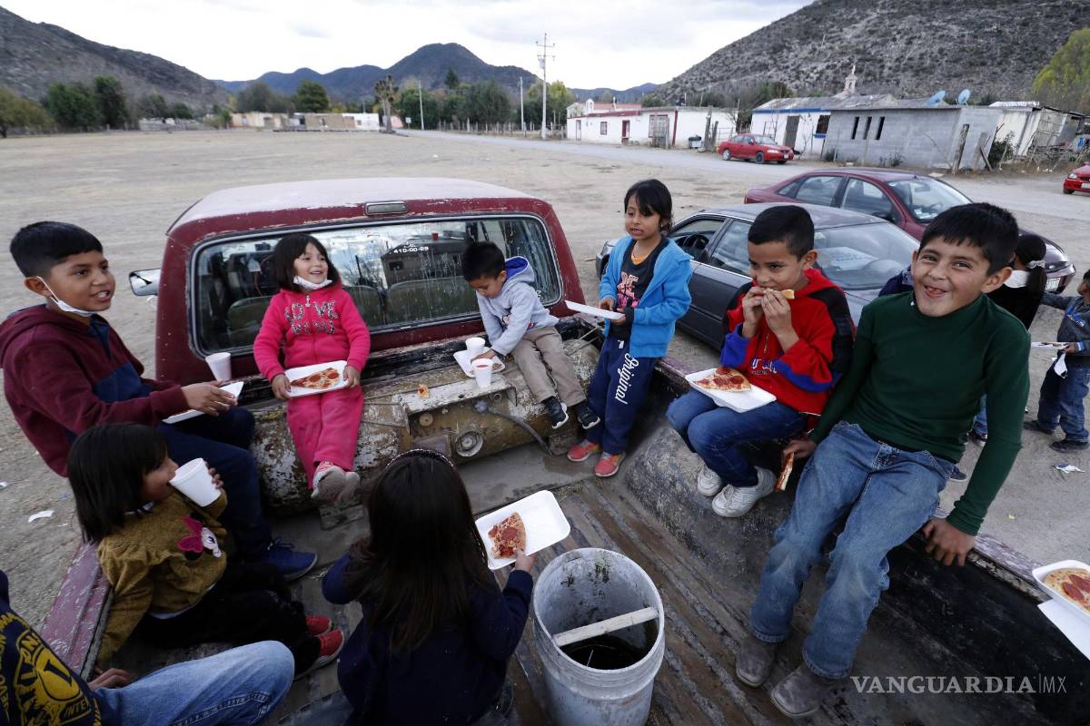 El sueño se hace realidad; regalan saltillenses posada a niños de ejido