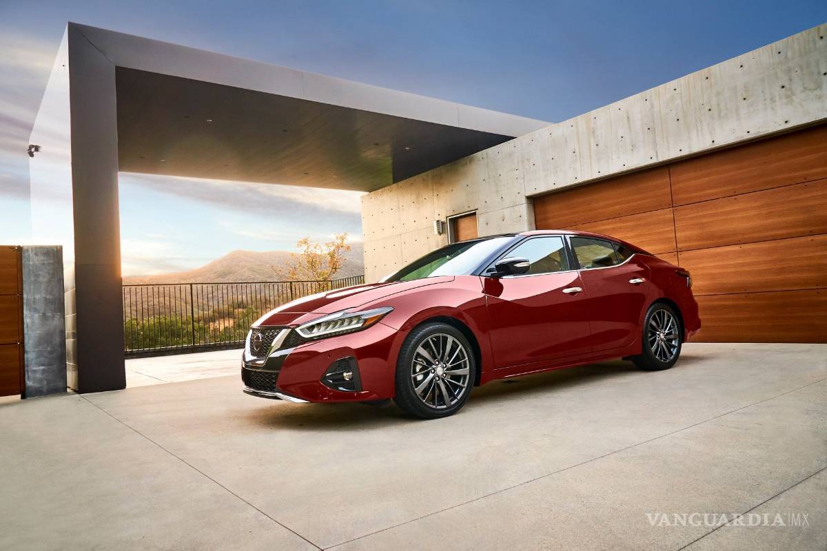 Nissan presenta el nuevo Maxima; más llamativo, sobre todo en el interior