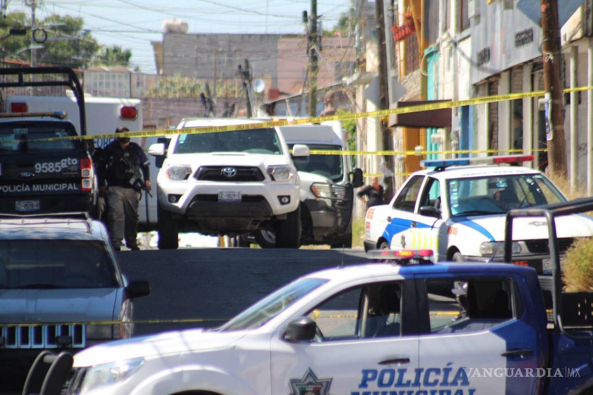 $!En Celaya, también en la madrugada acribillaron y privaron de la vida a un hombre en una cantina.