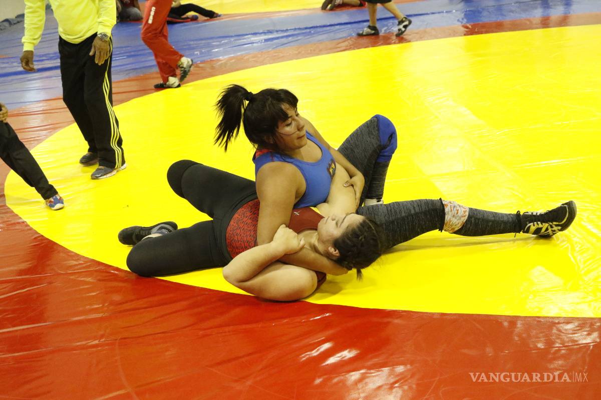 Miriam Olvera es ‘Mujer Universitaria’