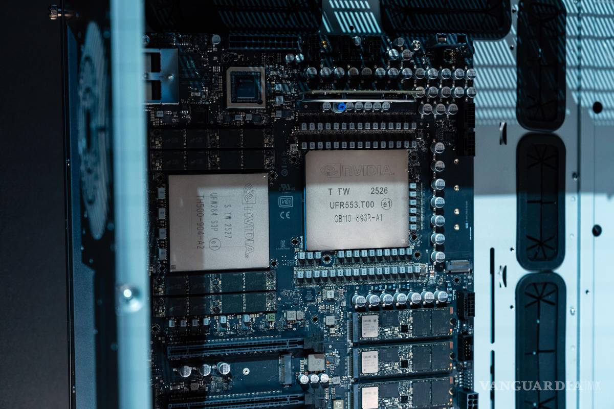 $!Un chip fabricado por Nvidia. El sólido trimestre de Nvidia calmó brevemente las preocupaciones de Wall Street sobre el gasto en inteligencia artificial.