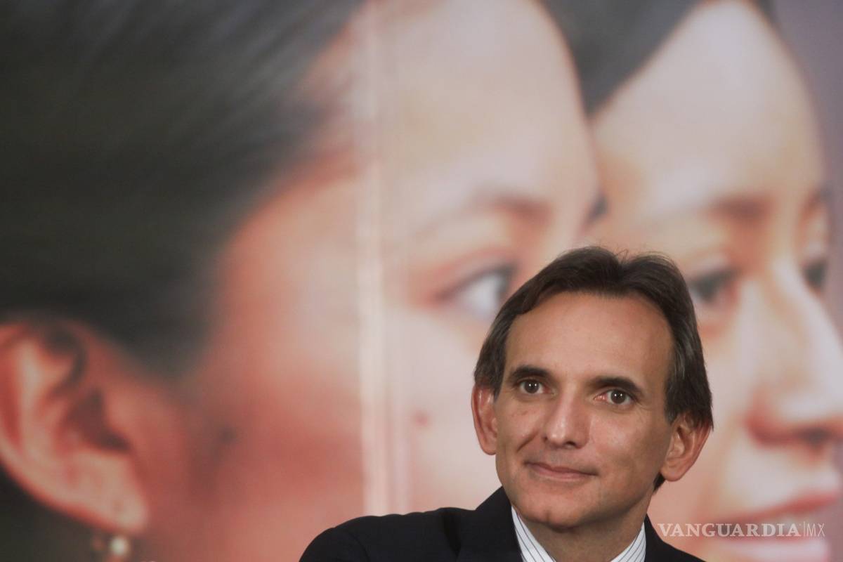 $!Operó la Reforma Energética y hoy la disfruta, agradecido: Carlos Pascual premia a EPN