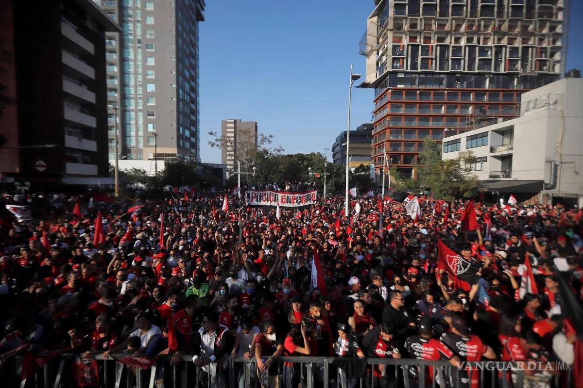 Guadalajara se viste de rojinegra