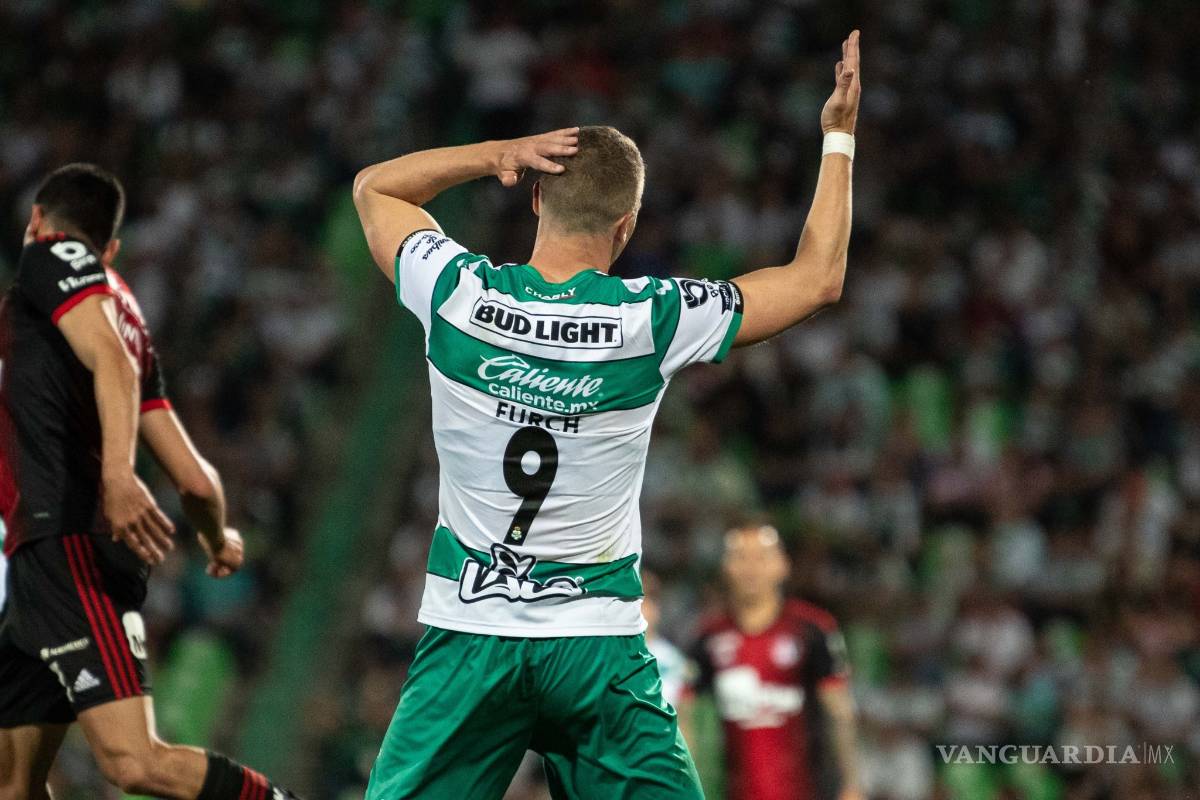 'Un contagio volvería a suspender la Liga'... horas después hay 8 positivos en Santos