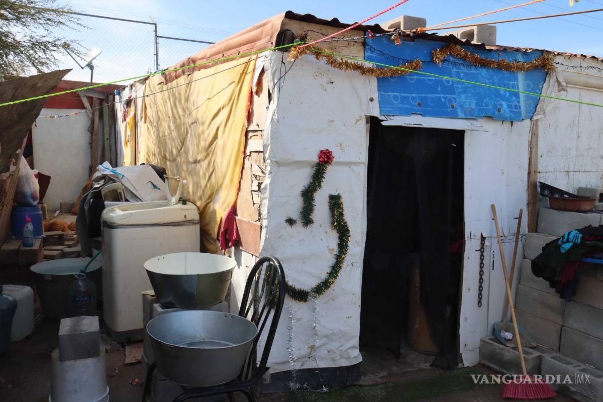 $!La colonia Zaragoza, pegada a la sierra de Zapalinamé, enfrenta el crudo invierno con construcciones simples y una calle sin pavimentar.