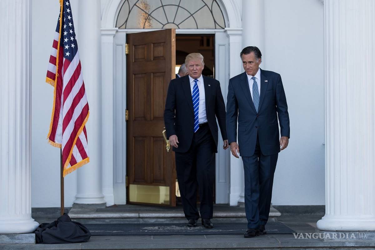 Trump se reúne con Mitt Romney