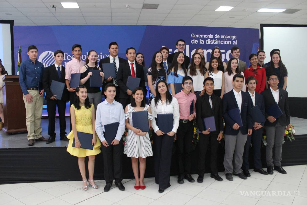 Beca a 60 jóvenes Tec de Monterrey
