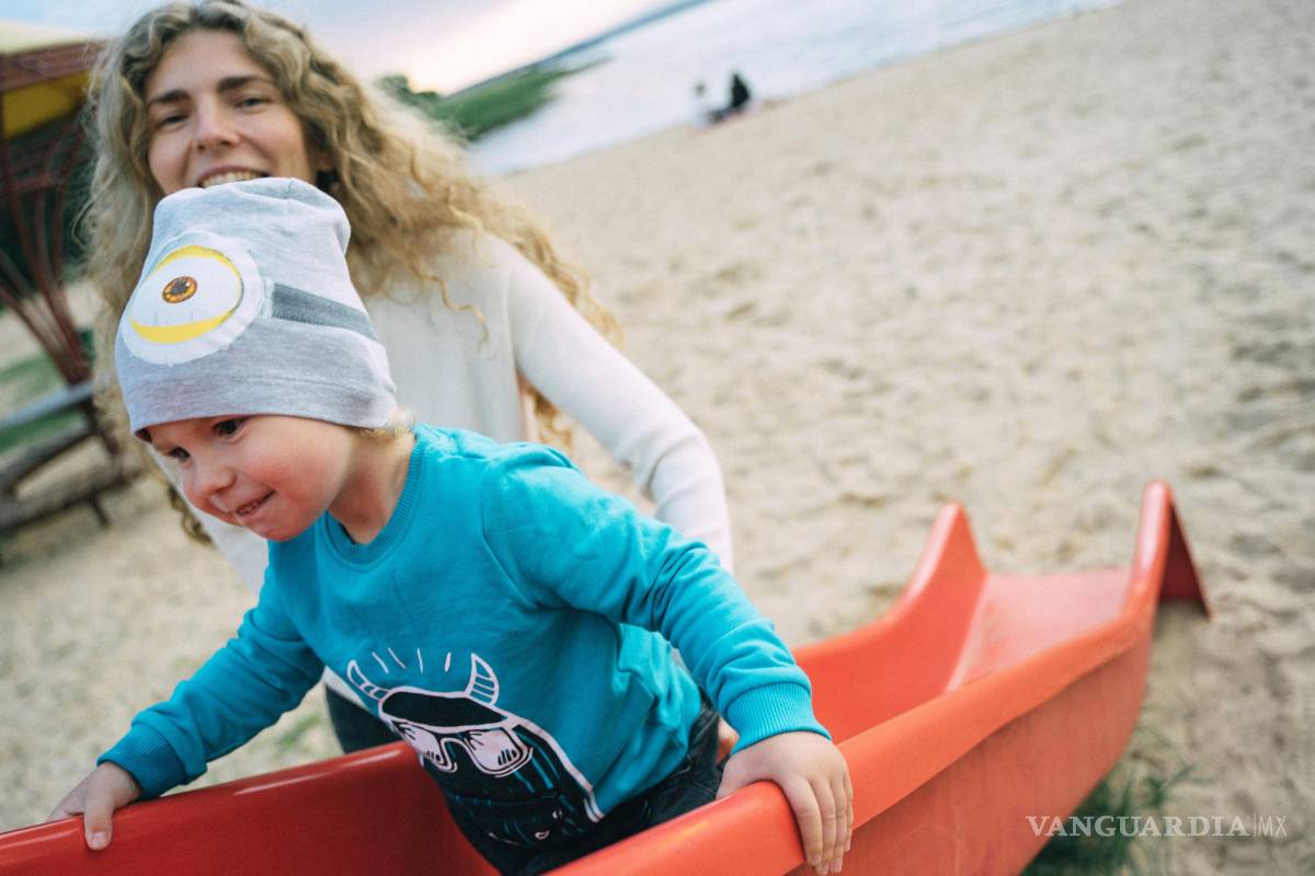 $!El bienestar de los hijos durante las vacaciones escolares depende de que sus padres se organicen y se pongan de acuerdo.